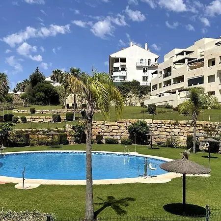 Апартаменти T3 Bilbilgolf Pool Бенальмадена